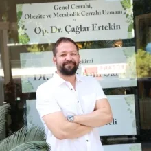 Doç. Dr. Süleyman Çağlar Ertekin — Genel Cerrahi, İzmir. Portre fotoğrafı.
