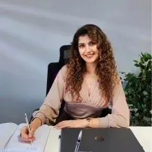 Dyt. Cansu Çatal — Diyetisyen, Denizli. Portre fotoğrafı.