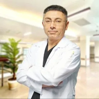 Op. Dr. Nevzat Polat — Kalp Ve Damar Cerrahisi, Kahramanmaraş. Portre fotoğrafı.