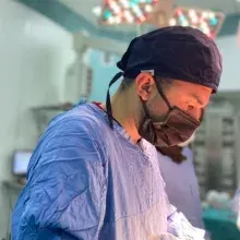 Doç. Dr. Arif Demirbaş — Üroloji, Nilüfer, Bursa. Portre fotoğrafı.