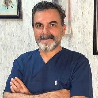 Dr. Mehmet Salih Hartavi — Gaziantep. Portre fotoğrafı.