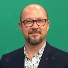 Op. Dr. Ethem Onur Kulaksızoğlu — Beyin Ve Sinir Cerrahisi, İstanbul. Portre fotoğrafı.