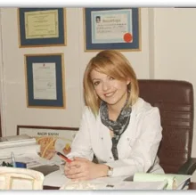 Uzm. Dr. Sim Karaman — Dermatoloji, Çankaya, Ankara. Portre fotoğrafı.