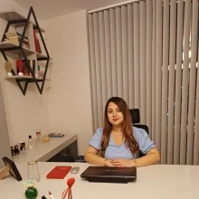 Psk. Yasemin Dincer — Psikoloji, Uşak. Portre fotoğrafı.