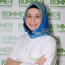 Uzm. Dr. Merve Özbayrak — Fiziksel Tıp Ve Rehabilitasyon. Portre fotoğrafı.