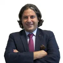 Uzm. Dr. İlteriş Çağatay Ruhi — Kulak Burun Boğaz, İstanbul. Portre fotoğrafı.