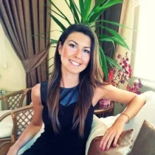 Psk. Damla Eyüboğlu. Portre fotoğrafı.