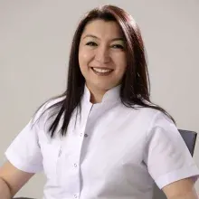 Dt. Ayça Tozlu — Diş Hekimi, Başakşehir, İstanbul. Portre fotoğrafı.