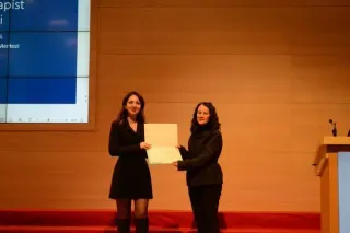 Dkt. Yurdagül Erdal profilinde yer alan galeri fotoğrafı.