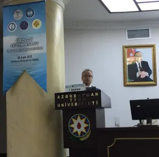 Prof. Dr. İlker Seçkiner profilinde yer alan galeri fotoğrafı.