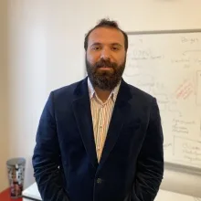 Psk. Serhat Özmen — Psikoloji, İstanbul. Portre fotoğrafı.