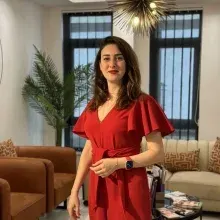 Dyt. Gülce Özdağ — Diyetisyen, Sakarya. Portre fotoğrafı.