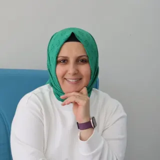 Dr. Dt. Sümeyye Demir profilinde yer alan galeri fotoğrafı.