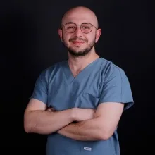 Uzm. Dt. Necib Fazıl Gün — Ankara. Portre fotoğrafı.