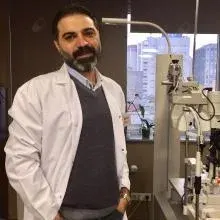 Doç. Dr. Kemal Turgay Özbilen — Göz Hastalıkları, Fatih, İstanbul. Portre fotoğrafı.