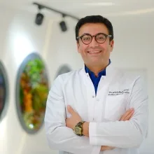 Uzm. Dr. Abdullah Ünal — Dermatoloji, İstanbul. Portre fotoğrafı.