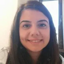 Psk. Kübra Gizem Özen — Psikoloji, Kadıköy, İstanbul. Portre fotoğrafı.