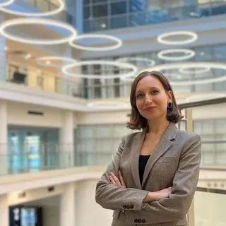 Uzm. Dr. Merve Çelik — Aile Hekimliği, İstanbul. Portre fotoğrafı.