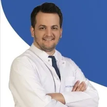 Op. Dr. Kenan Yiğit Yıldız — Üroloji, Beşiktaş, İstanbul. Portre fotoğrafı.