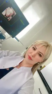 Doç. Dr. Emine Öztürk profilinde yer alan galeri fotoğrafı.