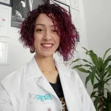 Uzm. Fzt. Tuğçe Eren — Fizyoterapi Ve Rehabilitasyon, Adana. Portre fotoğrafı.
