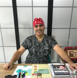 Prof. Dr. H. Ayberk Altuğ profilinde yer alan galeri fotoğrafı.