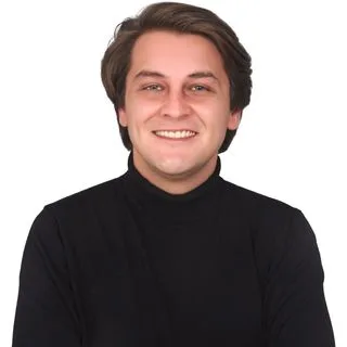 Psk. Sercan Özgören — Psikoloji, İstanbul. Portre fotoğrafı.