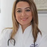 Uzm. Dr. Sibel Sürmen Usta — Kadın Hastalıkları Ve Doğum, Antalya. Portre fotoğrafı.