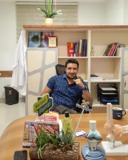 Op. Dr. Mehmet Emre Hanay profilinde yer alan galeri fotoğrafı.