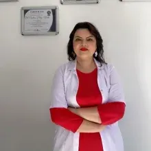 Uzm. Dr. Neslihan Bilge Metli — Fiziksel Tıp Ve Rehabilitasyon, Ankara. Portre fotoğrafı.