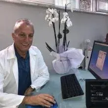 Op. Dr. Savaş Özkan — Kadın Hastalıkları Ve Doğum. Portre fotoğrafı.