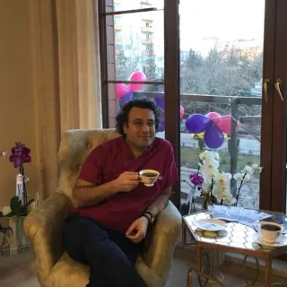 Op. Dr. Esen Karakaya profilinde yer alan galeri fotoğrafı.