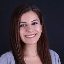 Dt. Demet Horoz — Diş Hekimi, Çankaya, Ankara. Portre fotoğrafı.