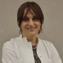 Prof. Dr. Sevgi Kalayoğlu Beşışık — Hematoloji, İstanbul. Portre fotoğrafı.