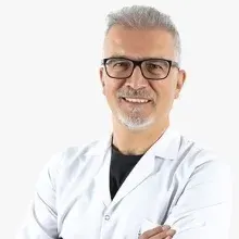 Uzm. Dr. Savaş Karakoç — Radyoloji, Denizli. Portre fotoğrafı.