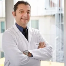 Op. Dr. Özgür Yaşar — Göz Hastalıkları, Bahçelievler, İstanbul. Portre fotoğrafı.