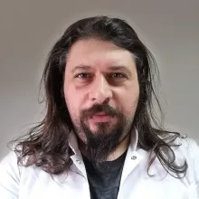Dr. Oğuz Uçar — Sakarya. Portre fotoğrafı.