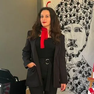 Psk. Dan. İrem Öztürk — Psikolojik Danışma ve Rehberlik. Portre fotoğrafı.