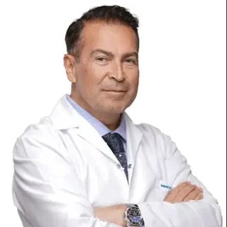 Op. Dr. Akın Akyurt — Göz Hastalıkları, Ataşehir, İstanbul. Portre fotoğrafı.