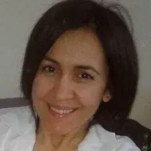 Dt. Filiz Yamaner — Diş Hekimi, İzmir. Portre fotoğrafı.