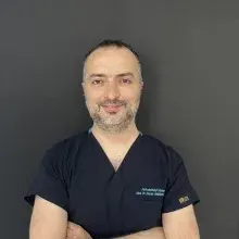 Dr. Dt. Emrah Anbarcıoğlu — Balıkesir. Portre fotoğrafı.