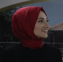 Dyt. Beyza Nur Akın — Diyetisyen, Yalova. Portre fotoğrafı.