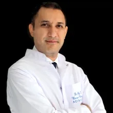 Prof. Dr. Baran Bozkurt — Beyin Ve Sinir Cerrahisi, İstanbul. Portre fotoğrafı.