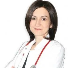 Uzm. Dr. Berrin Ergin Yılmazer — Çocuk Sağlığı Ve Hastalıkları, Kocaeli. Portre fotoğrafı.