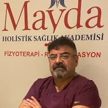 Fzt. İbrahim Mayda — Fizyoterapi Ve Rehabilitasyon, İstanbul. Portre fotoğrafı.