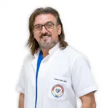Uzm. Dr. Hasan Akşık — Çocuk Sağlığı Ve Hastalıkları, Denizli. Portre fotoğrafı.