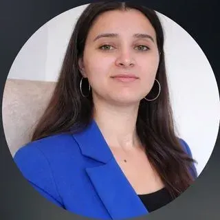 Kl. Psk. Nur Topal — Psikoloji, Sakarya. Portre fotoğrafı.