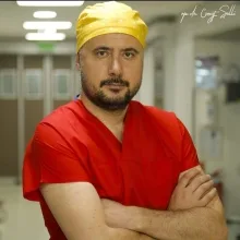 Op. Dr. Cüneyt Şelli — Kalp Ve Damar Cerrahisi, Bahçelievler, İstanbul. Portre fotoğrafı.