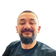 Fzt. Mustafa Çevik — Fizyoterapi Ve Rehabilitasyon. Portre fotoğrafı.