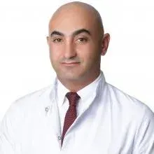 Doç. Dr. Özgür Haki Yüksel — Üroloji, Pendik, İstanbul. Portre fotoğrafı.